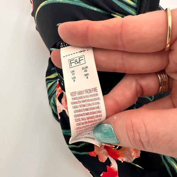 F&F Floral One Piece Swimsuit Size 8 - Picture 3 of 7